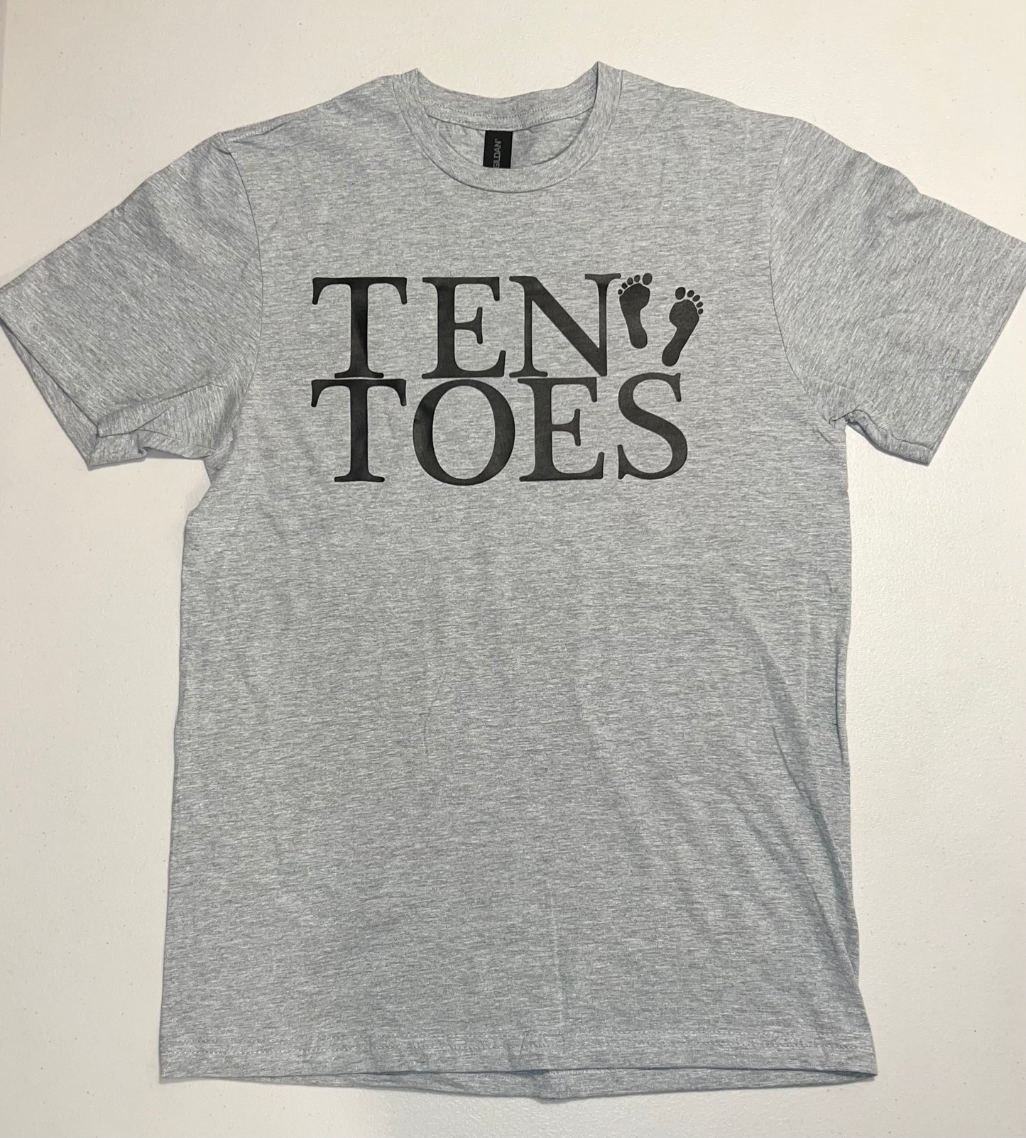 Ten Toes Grey/Black Tee